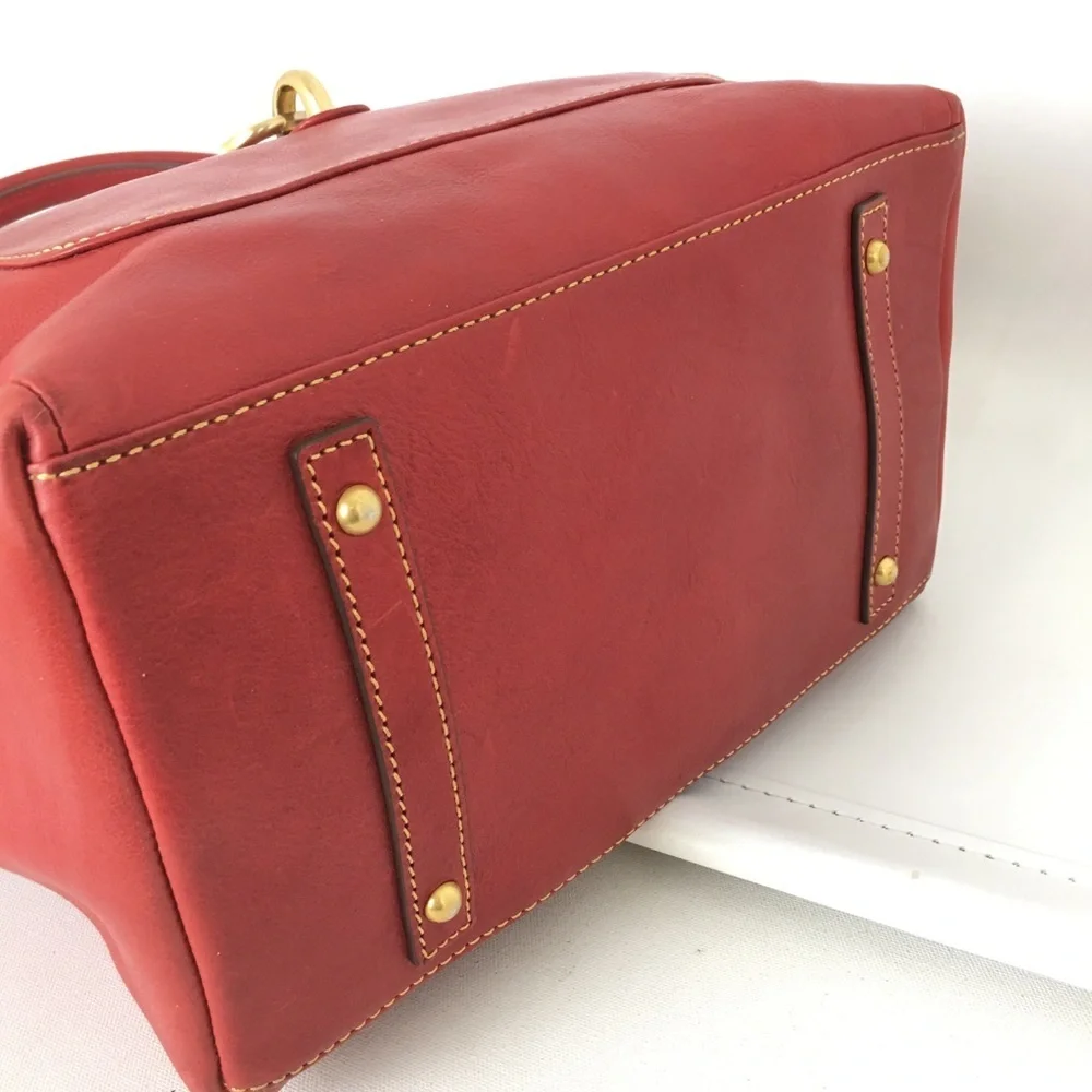 100% Auth Dooney & Bourke Tote Bag Red Leather Locket Clasp